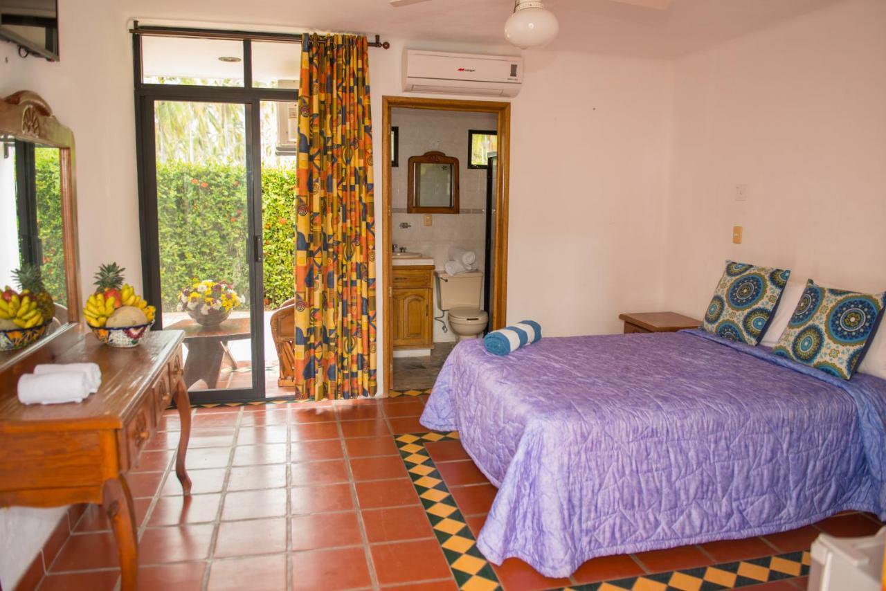 Hotel Villa Azul Barra de Navidad Exterior photo