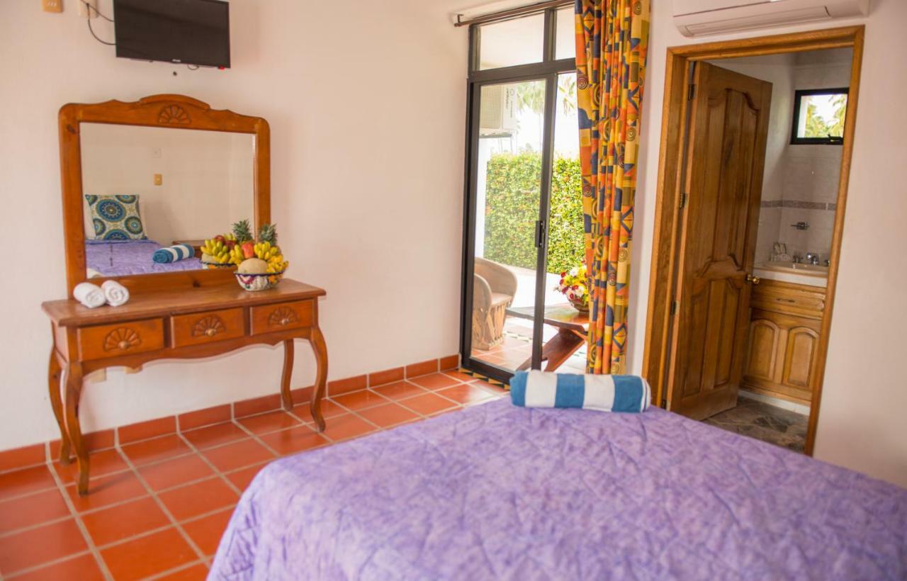 Hotel Villa Azul Barra de Navidad Exterior photo